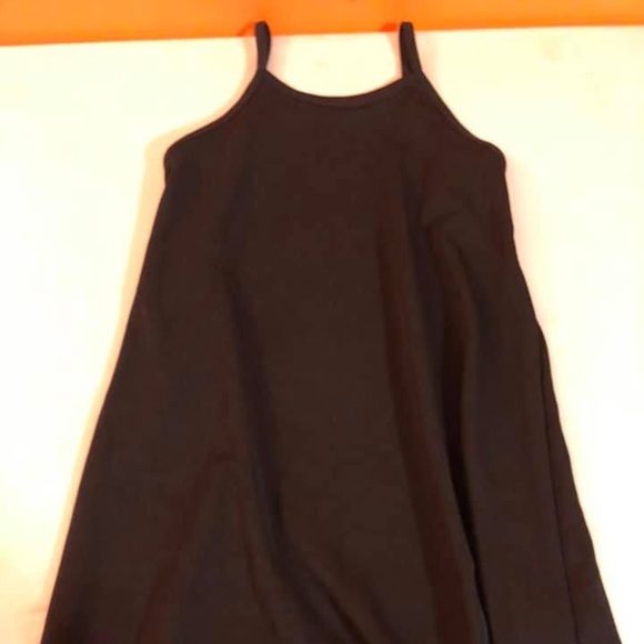 Dresses - Picture 3 of 4